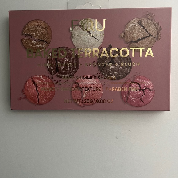 BFY Cosmetics Baked Terracotta Palette - Picture 1 of 4